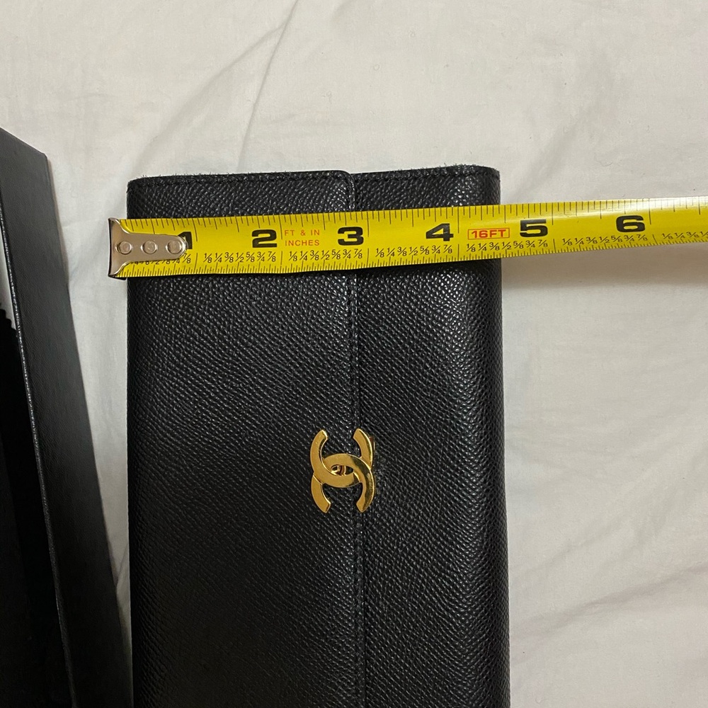 Authentic Chanel semi clutch wallet, authentic - Picture 11 of 16